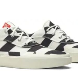 Men's 2018
Jordan Westbrook 0.3 'White Black' Size 10